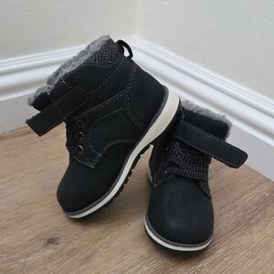Max + Jake Lil Luke Toddler 7 Black High Top Boots